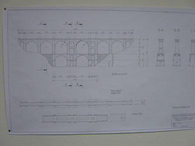 die technische Entwurfszeichnung der Brücke