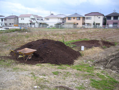 Eブロック：堆肥と共用一輪車