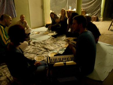 blissful feasting at Cvernovka gallery