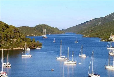 Mljet - Entrance at the Polace harbour