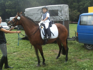 Victoria und Georgina im Juli 2010 !!