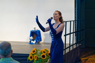 Schauspielerin Sängerin Lea Kirn Theater Bühne Soloprogramm Die wilde Sehnsucht Lieder und Geschichten vom Meer