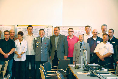 Erster Beigeordneter Paul Ketzer (Bildmitte) mit Mitgliedern des Krisenstabes. Foto: Stadt Bottrop