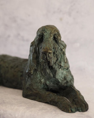 Bronze - Chien allongé 30x15 cm -