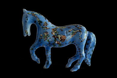 Horse Lipicanec 13 30 cm x 37 cm x 13 cm porcelain,terzo fuoco.2012