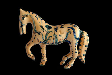 Horse Lipicanec 11 30 cm x 37 cm x 13 cm porcelain,terzo fuoco.2012