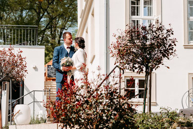 vor der Hochzeitsfeier im Hotel Wyndberg in Lüneburg