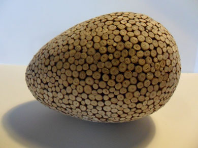 Oeuf, mixed media and willow, 20 x 10 cms, 2011