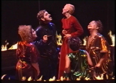 Image fixe de la vidéo « Los Heraldos » 1994