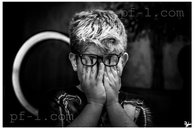 "LOOK INSIDE"  (FRANCE 2018)