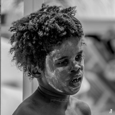 "HAPPINESS WITHIN" (FRANCE 2018)