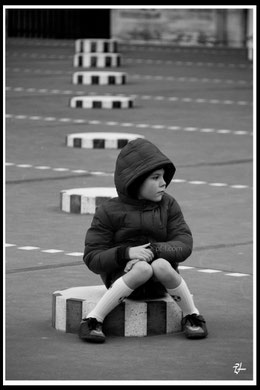 "ARTISTIC CHAIR" (part I) (FRANCE 2017)