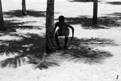 "FROM SHADOW TO LIGHT" (BRESIL 2019)