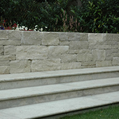Rebsteinmauer und Treppe, Eberhard Gartenbau AG