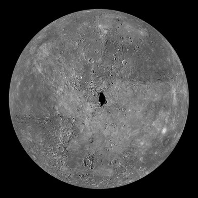 Bild vom Nordpol (links) und Südpol (rechts) Merkurs, generiert von den, von MESSENGER kartografierte, Flächen.