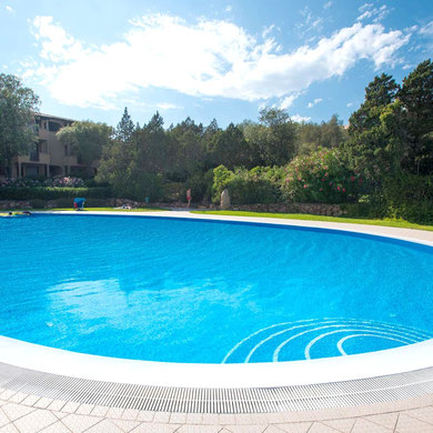 Residence bouganville-stevasas-piscina