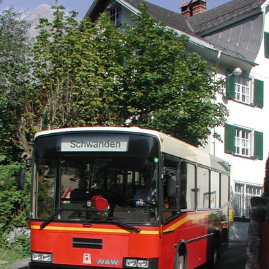 Bus beim alten Löwen