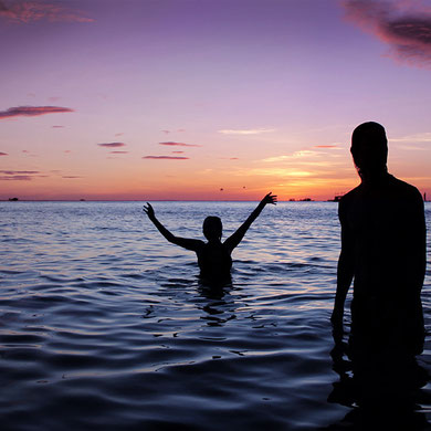 Go for a night swim! At Station 3, Boracay, Philippines. 2013 © Sabrina Iovino | JustOneWayTicket.com