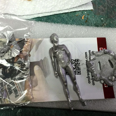 La figurine telle que déballée