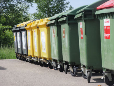 Großmülltonnen für alle Abfallarten bei den Echten Mistkerlen erhältlich