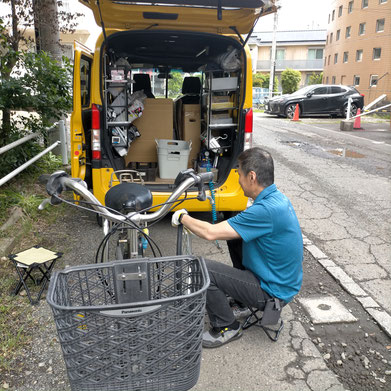 ご自宅での自転車修理風景