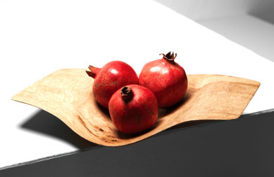 Jörg Pietschmann_Vessel · V21414 · Oak #vessel #bowl #woodworking #interiordesign #woodsculptures #art #woodart #wooddesign #decorativewood #originalartwork #modernwoodsculpture #joergpietschmann #oldwood