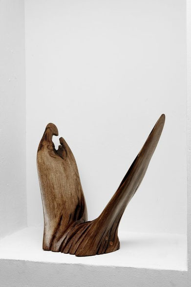 S0157 · Spruce#woodsculpture#stool#console#sculpture#originalart#woodworking#interiordesign#woodsculptures#art#woodart#wooddesign#decoration#decorativewood#originalartwork#modernwoodsculpture#joergpietschmann#oldwood