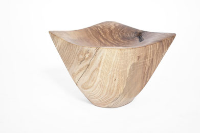 Jörg Pietschmann_Vessel · V2011 · Ash#vessel#bowl#coffeetable#woodworking#interiordesign#woodsculptures#art#woodart#wooddesign#decorativewood#originalartwork#modernwoodsculpture#joergpietschmann#oldwood