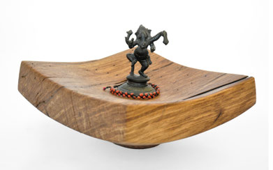 Jörg Pietschmann_Vessel · V21474 · Oak #vessel #bowl #woodworking #interiordesign #woodsculptures #art #woodart #wooddesign #decorativewood #originalartwork #modernwoodsculpture #joergpietschmann #oldwood