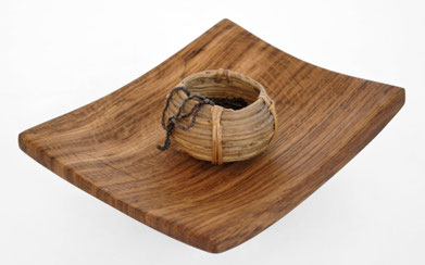 Jörg Pietschmann_Vessel ·  V21774 · Oak #vessel #bowl #woodworking #interiordesign #woodsculptures #art #woodart #wooddesign #decorativewood #originalartwork #modernwoodsculpture #joergpietschmann #oldwood