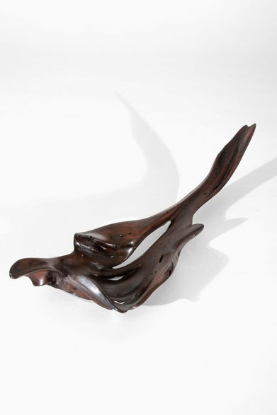 wall shelf · Jörg Pietschmann · V1173 · Tropical Woodwallart,walldecoration,wallshelf,woodworking,interiordesign,woodsculptures,art,woodart,wooddesign,decorativewood,walldecoration,wallsculpture,originalartwork,modernwoodsculpture,joergpietschmann,oldwood