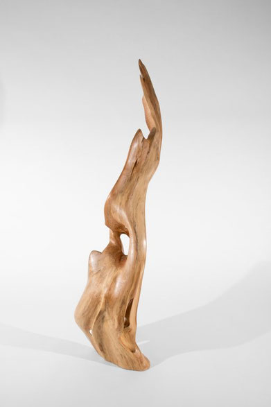 S0198 · Willow#woodsculpture#stool#console#sculpture#originalart#woodworking#interiordesign#woodsculptures#art#woodart#wooddesign#decoration#decorativewood#originalartwork#modernwoodsculpture#joergpietschmann#oldwood