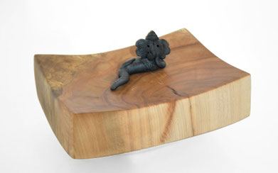 Jörg Pietschmann_Vessel · V21674 · Ash #vessel #bowl #woodworking #interiordesign #woodsculptures #art #woodart #wooddesign #decorativewood #originalartwork #modernwoodsculpture #joergpietschmann #oldwood