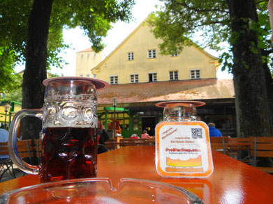 Im Biergarten der ältesten Brauerei der Welt.