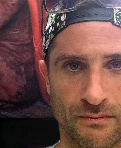 portrait de l'artiste peintre Kendo Deuxglik