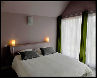 TROIS CHAMBRES DANS UN JARDIN - Musée des nourrices