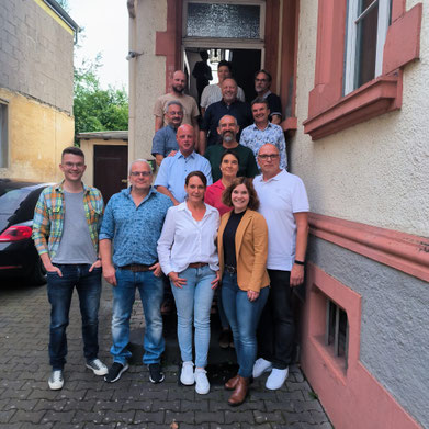 Gemeinderat 2024 mit der Verbandsgemeindebürgermeisterin Maren Busch und dem Ersten Beigeordneten Torsten Loosen.