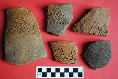  Triangular Incised Ware (TIW) or Tana Ware