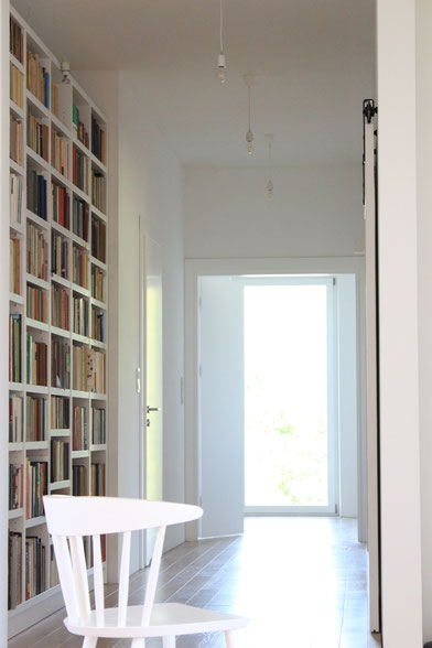 Dom Leśna – salon i biblioteka – projekt wnętrz domu – okolice Kęt – Anna Gieracka
