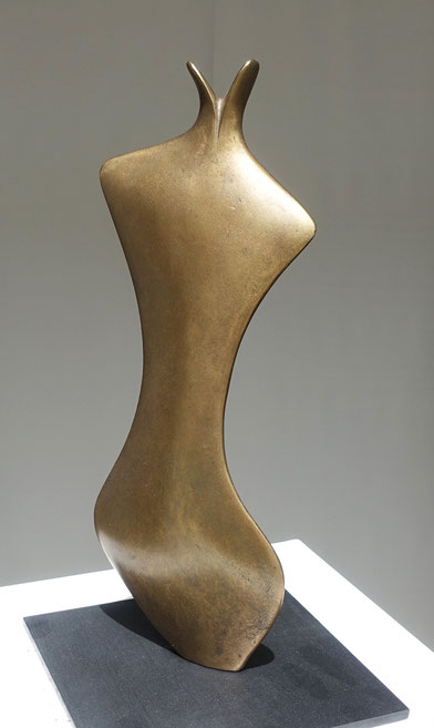 Heidrun Feistner: Die Überraschte / Bronzefassung Exemplar 3/5 / 35,5 cm / 2025 / Foto HF