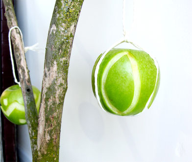 Beatrice Winkel - Grüner essbarer Osterschmuck aus Äpfeln