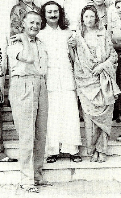 Cannes, France ; 1937 - Courtesy of Lord Meher Vol.6-7 : Bhau Kalchuri