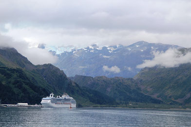 Arrivée dans le port de Whittier