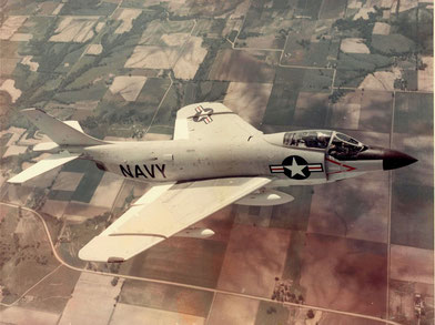 F-3H-2N Demon in volo nel 1956 - Archivio AeroStoria.