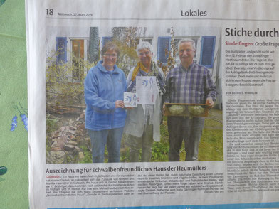 Zeitungsartikel zur Übergabe der Plakette "Schwalbenfreundliches Haus". Copyright: Gäubote.