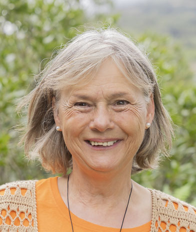 ines_dietrich_autora_retrato-mujer-sonriendo