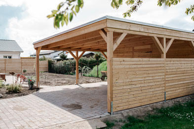 Carport und Zaun aus Lärche in Rostock