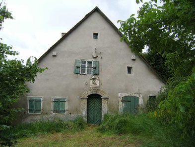 Die Denkmalschutz Immobilie Makler historischer Häuser ehem. Bauernhof großes grundstück in Schlossberg