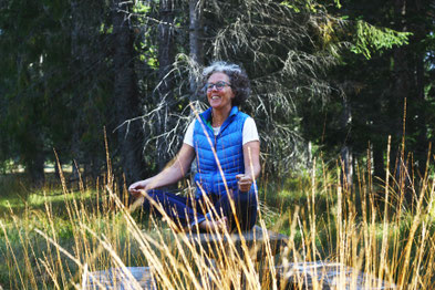 Doris Iding im Meditationssitz