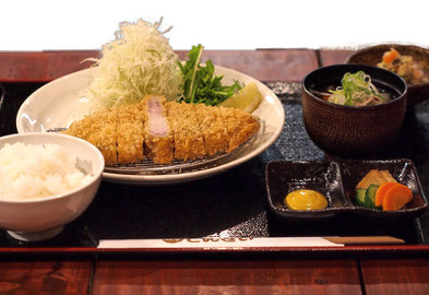 ロースカツ定食